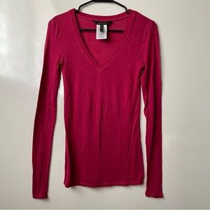 BCBG MAXAZRIA hot pink long v neck sleeve top